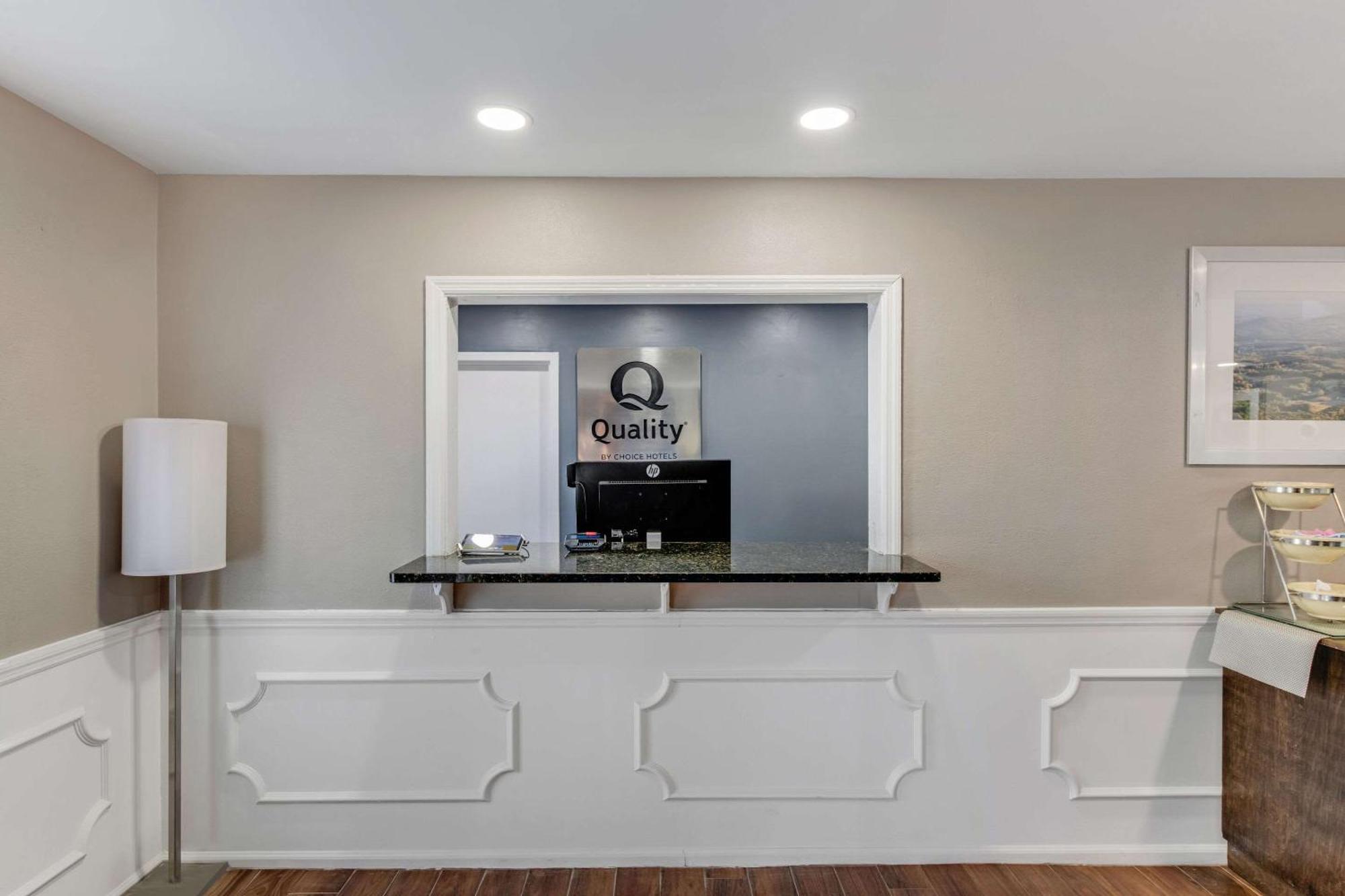 Quality Inn Laurinburg Exterior photo