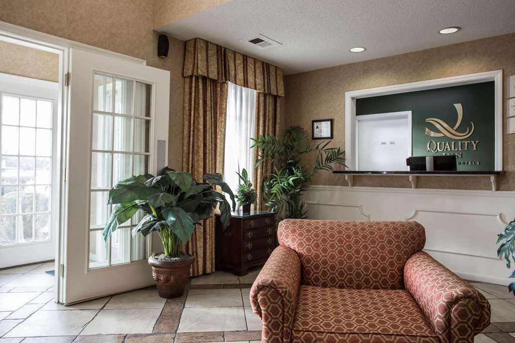 Quality Inn Laurinburg Interior photo