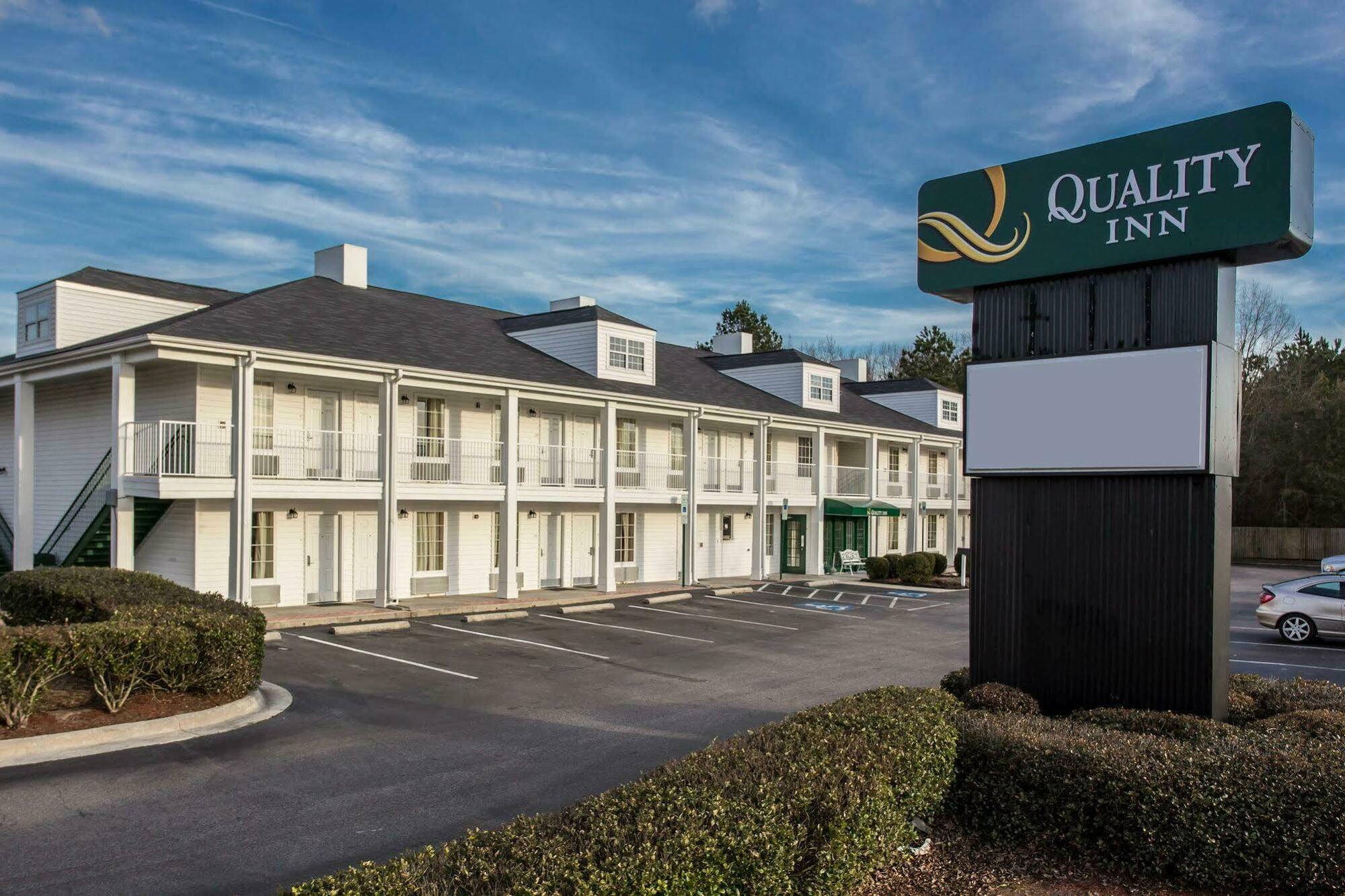 Quality Inn Laurinburg Exterior photo