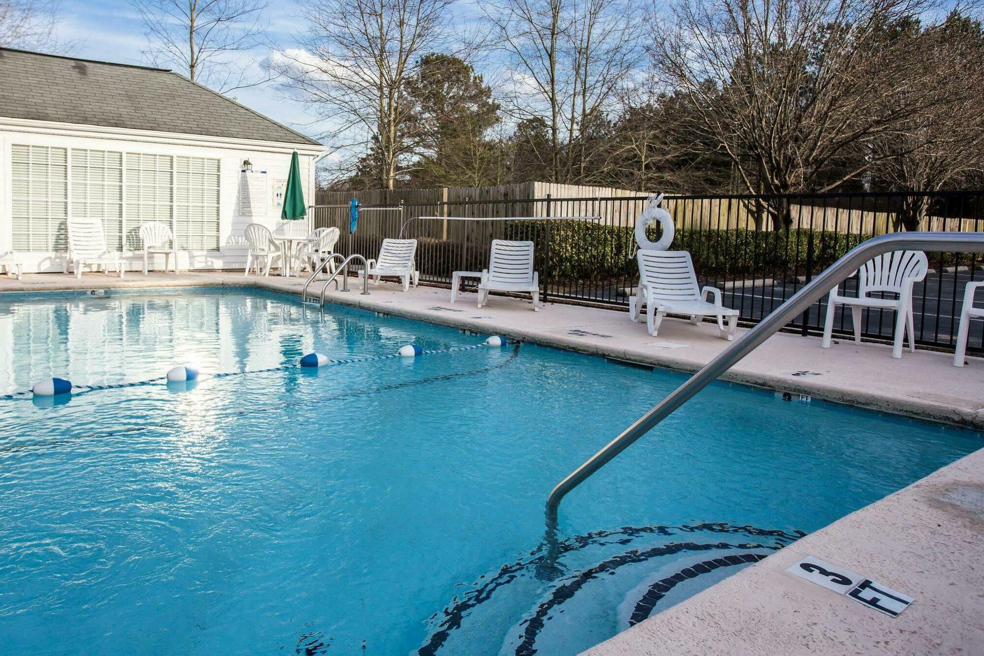 Quality Inn Laurinburg Exterior photo